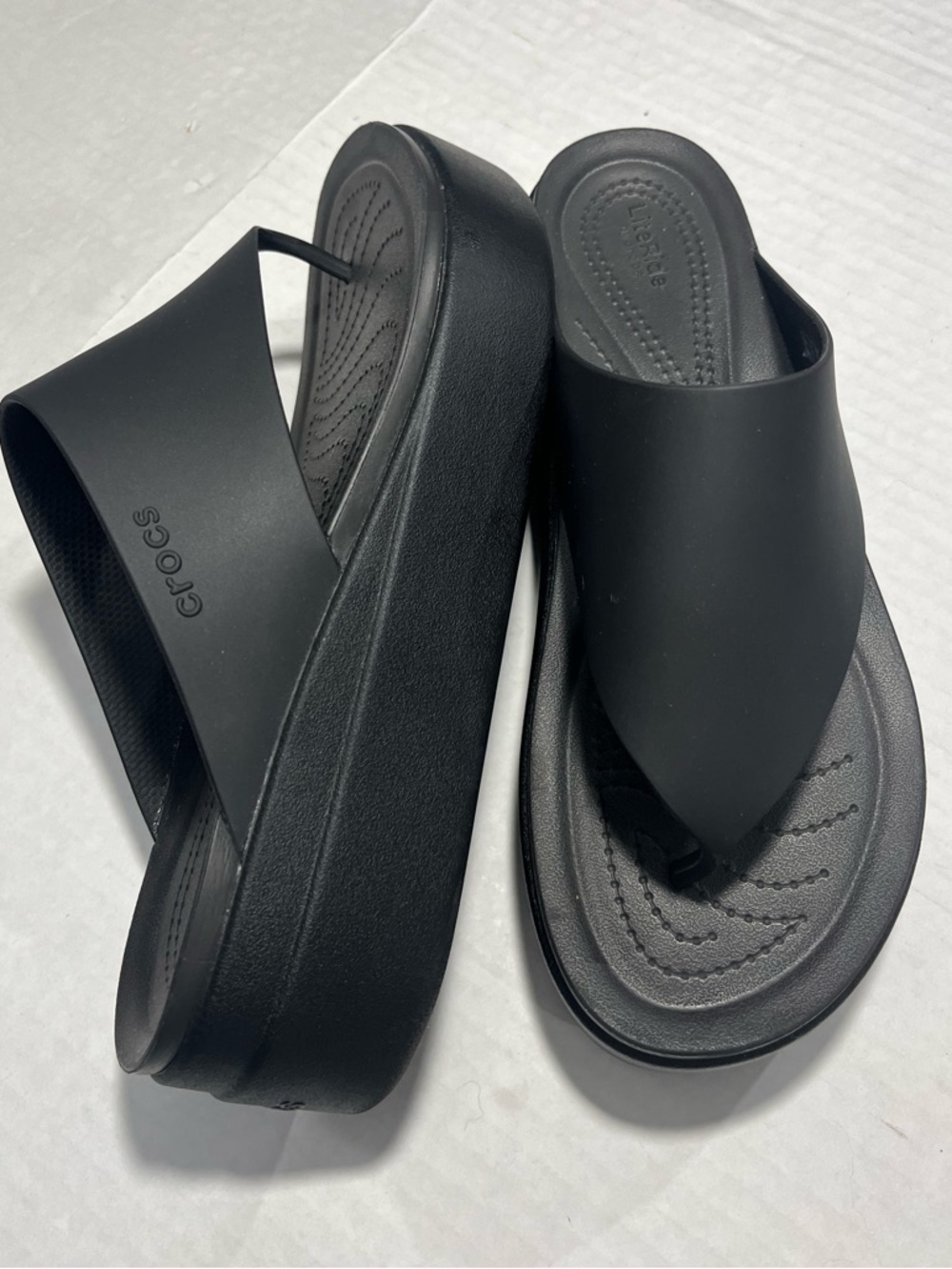 CROCS BROOKLYN PLATFORM FLIP FLOP - Picture 16 of 16